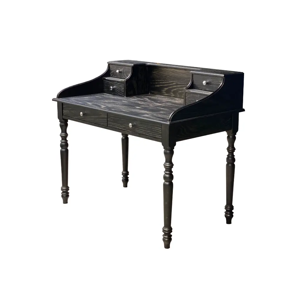 میز تحریر شریعت ۱.webp