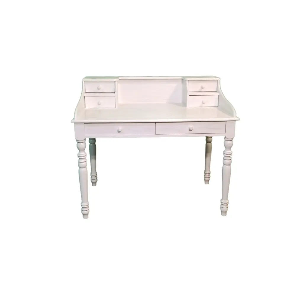 میز تحریر شریعت ۴.webp