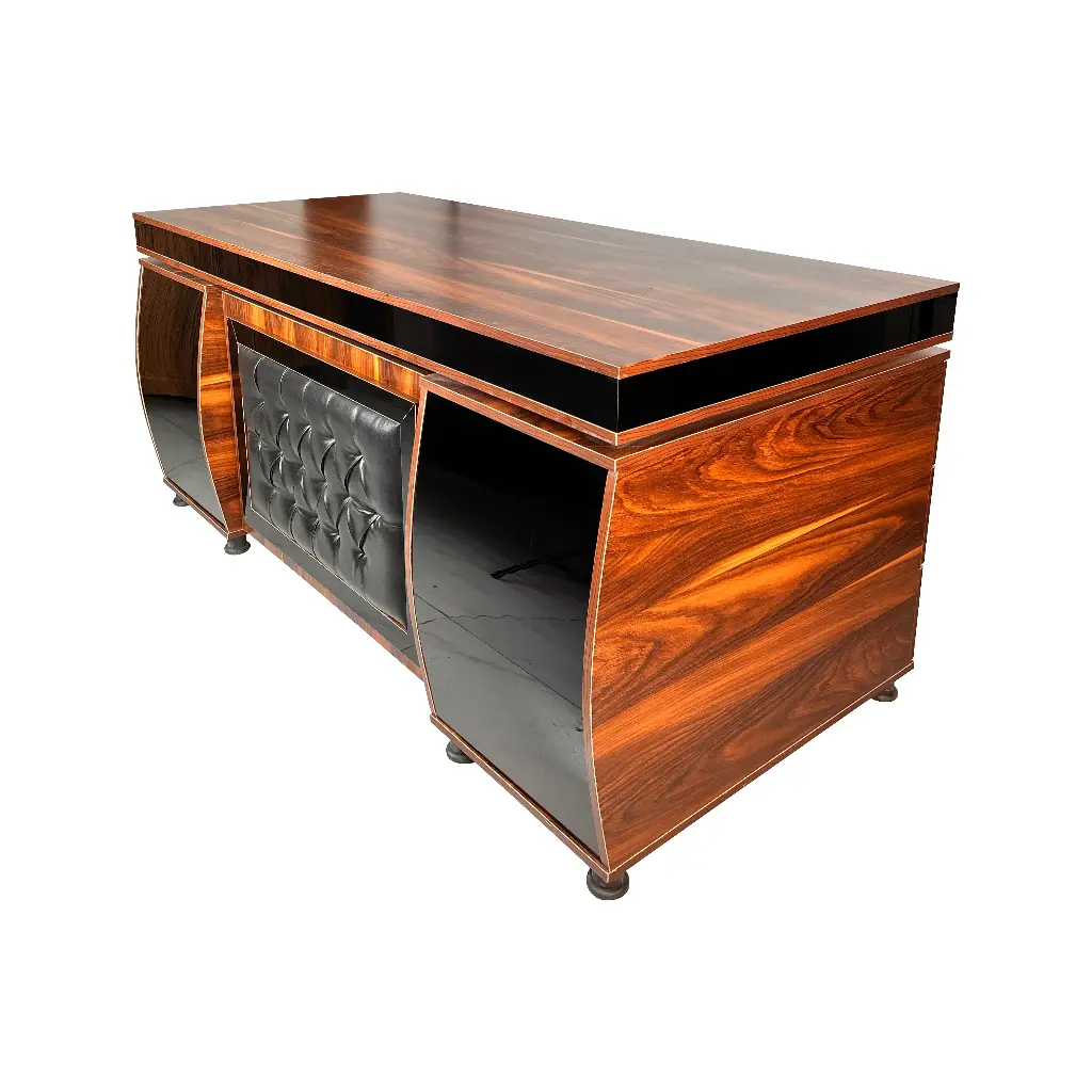 میز مدیریت اورانوس ۲.webp